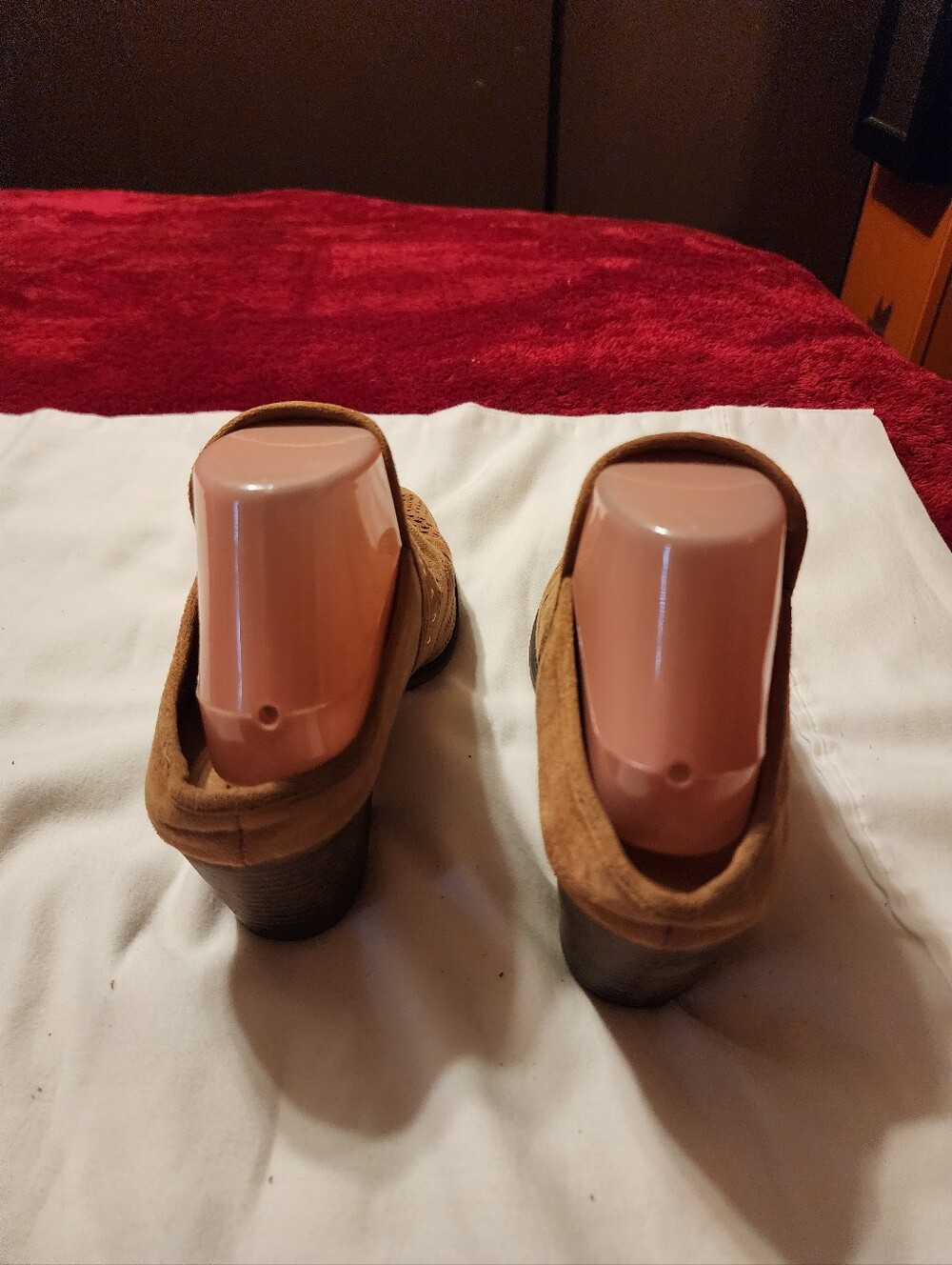 Maurice womens size 8.5 faux suede tan cutout mules - Picture 4 of 8